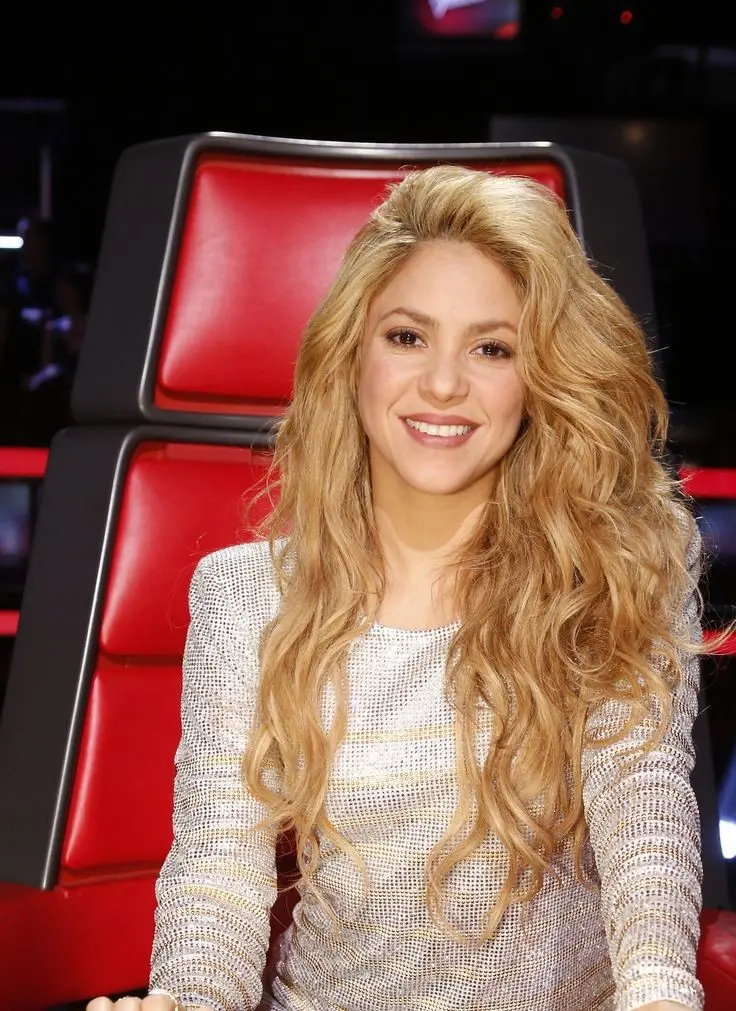 Shakira Background Images For Blog Headers And Content