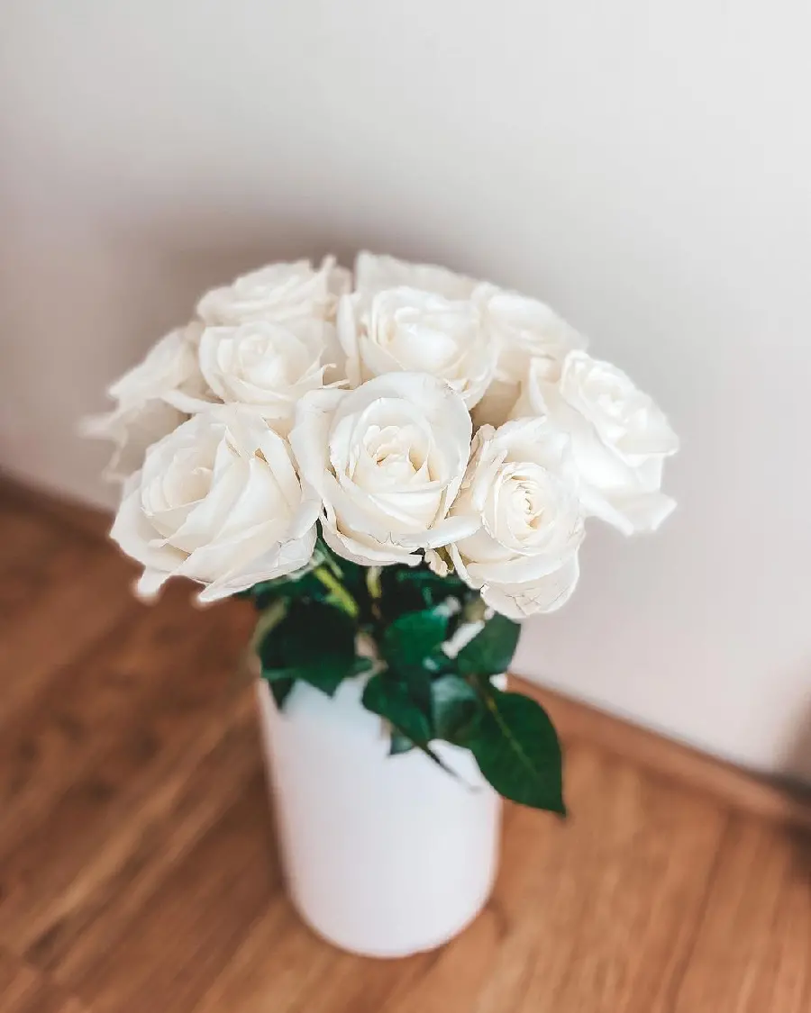 Beautiful White Rose Bouquet Wallpaper
