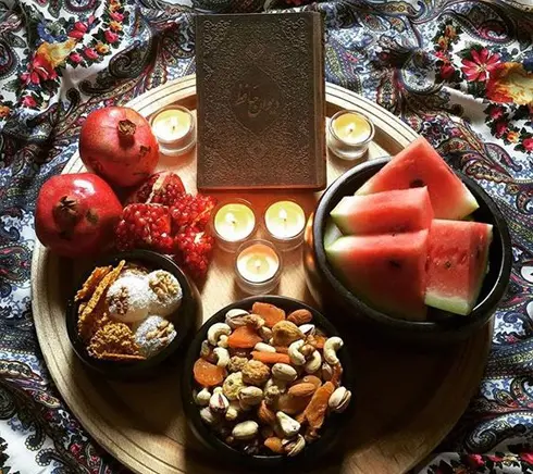 Simple Yalda Night Sofreh Decoration Ideas