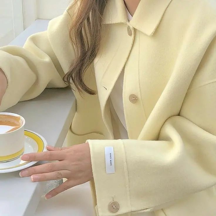 Elegant and attractive yellow photo for picky people