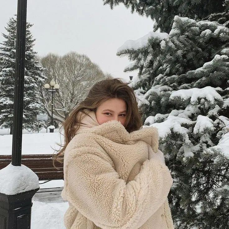 Beautiful winter girl profile picture for Instagram and Telegram