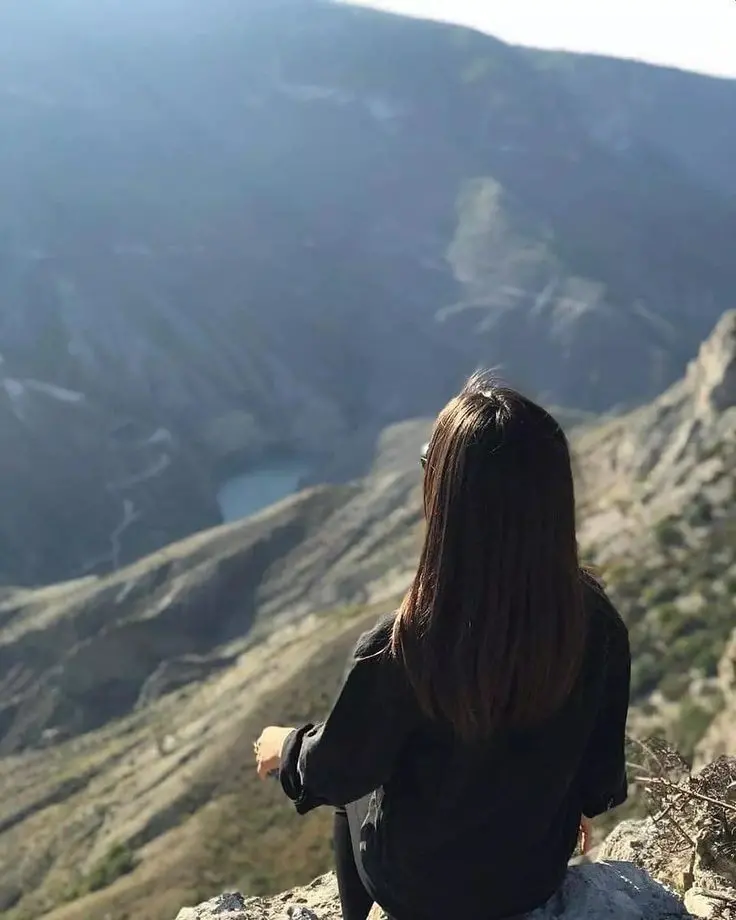 Most beautiful faceless girl mountain nature profile picture