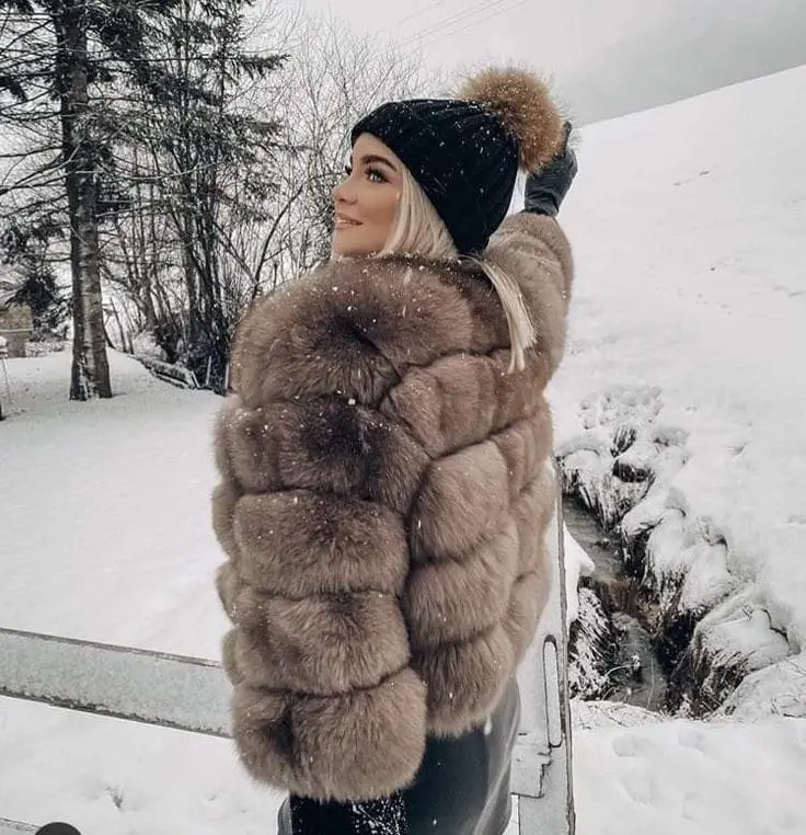 Chic and luxury winter profile picture for girls in HD quality