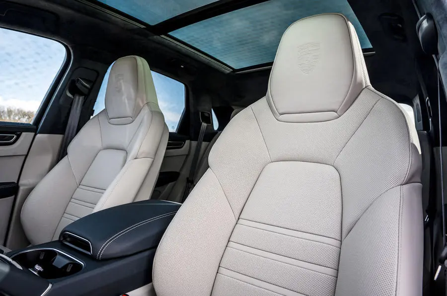 Porsche Cayenne Hybrid Interior Photo