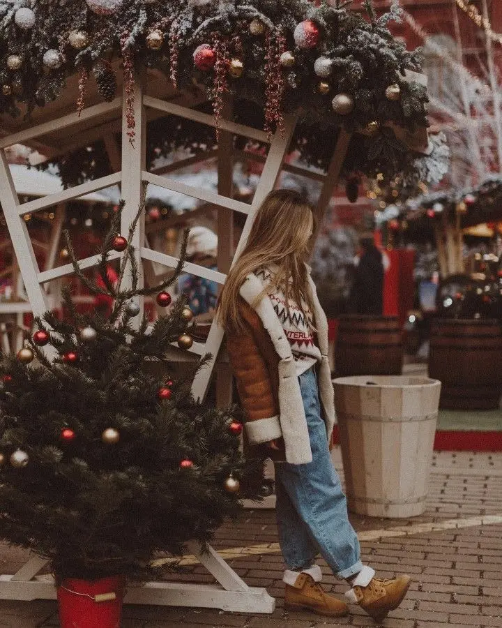 Special cool Christmas profile picture for girls with excellent quality