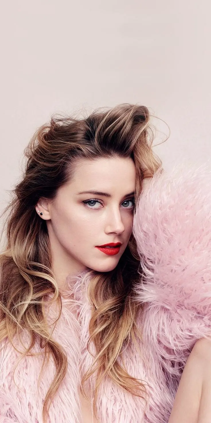 Download Premium Amber Heard Photos In Multiple Resolutions