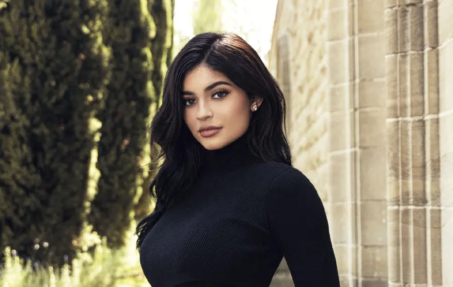 Kylie Jenner Instagram Model Photo HD Social Media