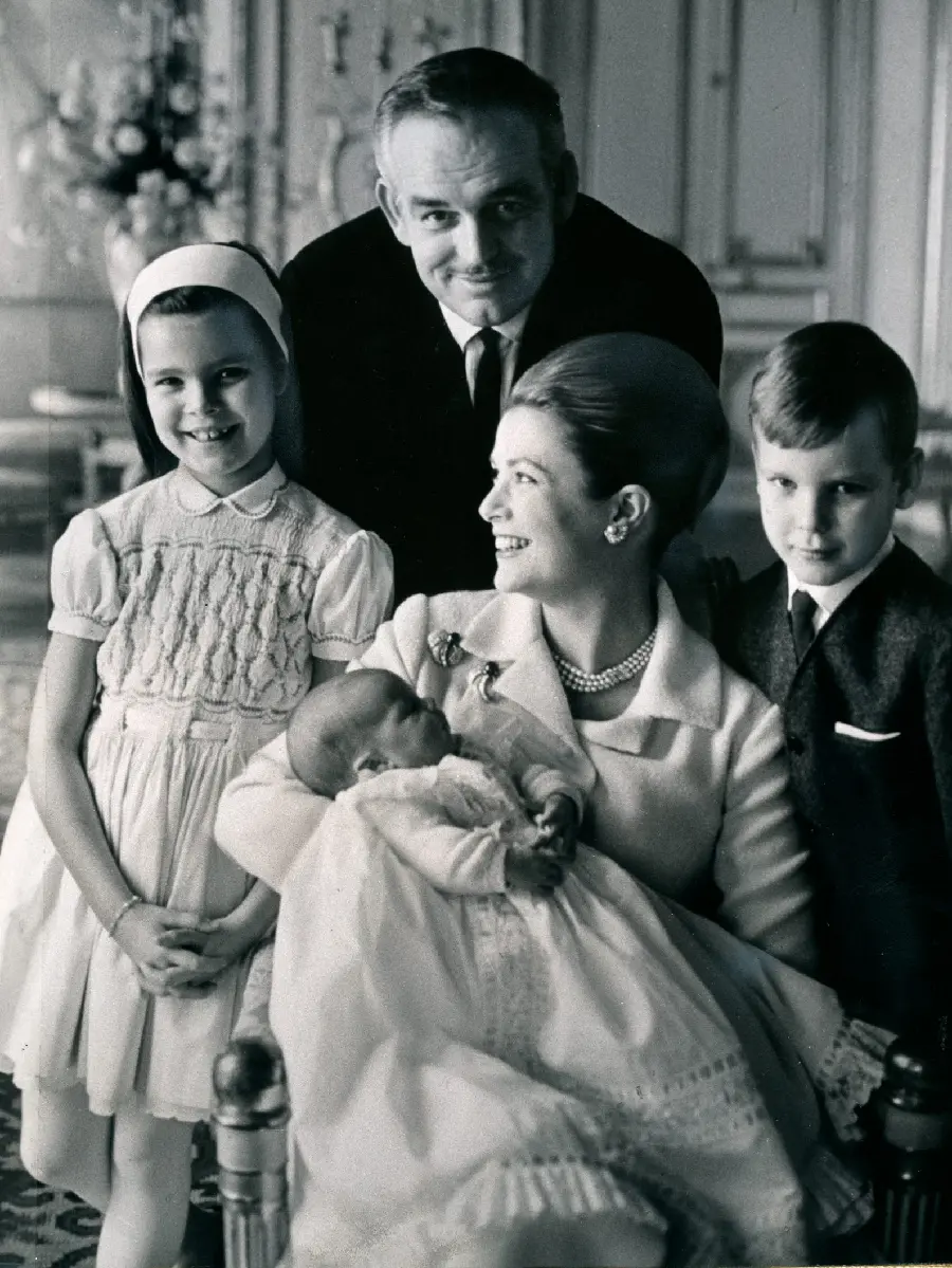 Grace Kelly With Family Rare Royal Life Photo Collection