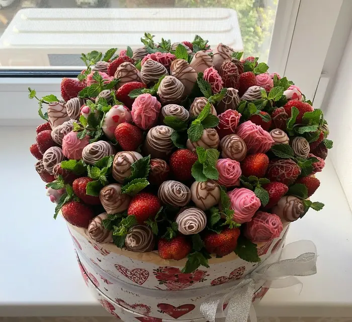 Yalda Night Chocolate Flower Arrangement Ideas