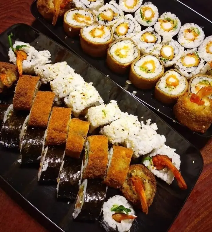 HD photo of Korean rice dish sushi with fish or chicken