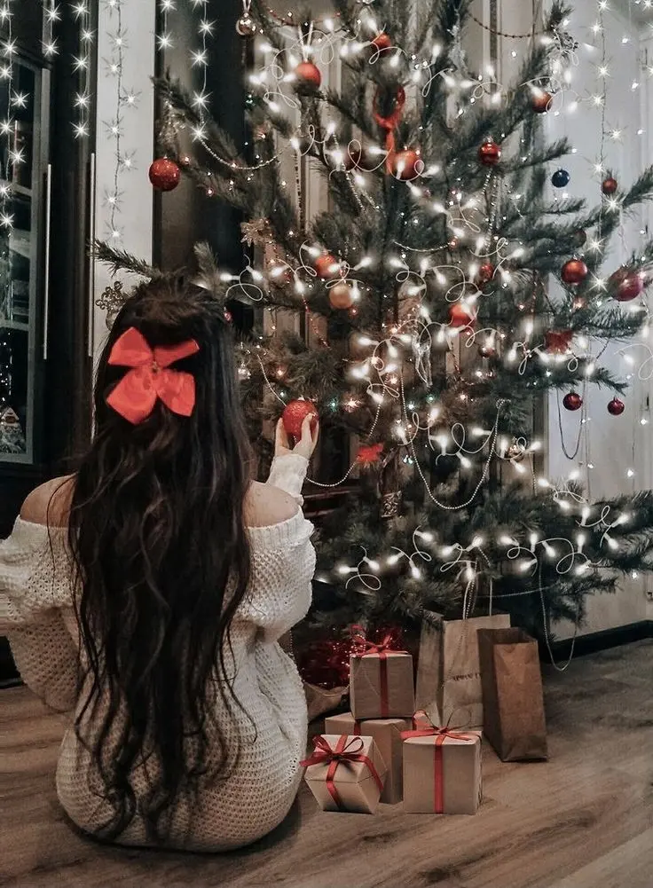 Special Christmas profile picture for girls on Instagram