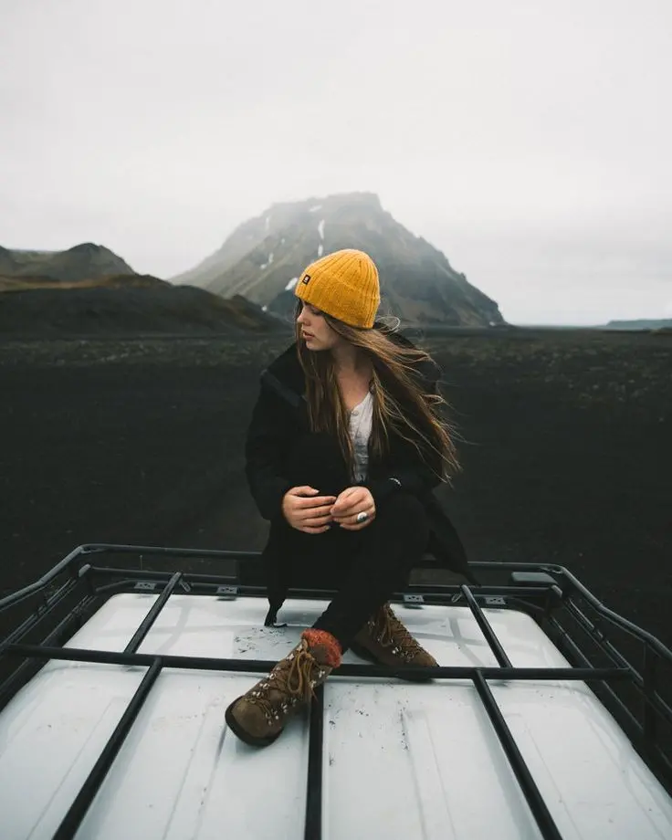 Girl in pristine and stunning nature profile picture in HD
