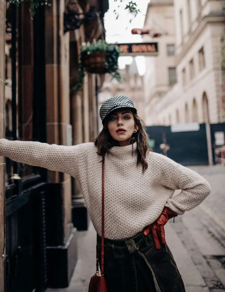 Ultra HD luxury girl profile picture for Instagram