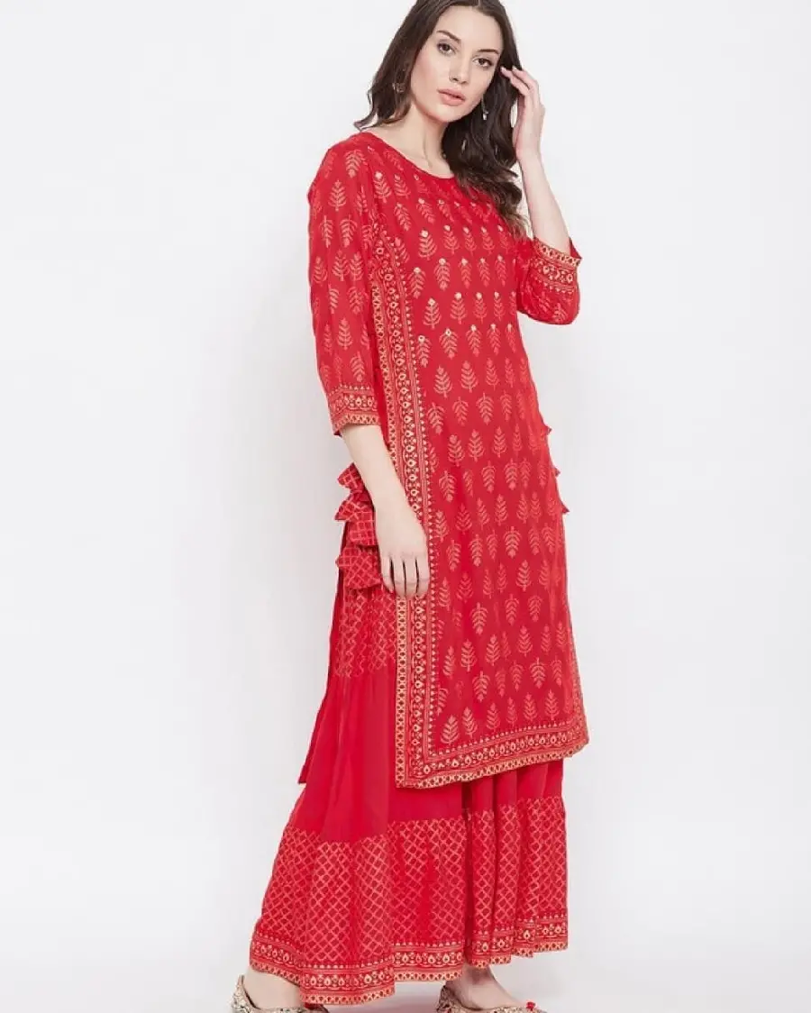 Download Photo of Indian Dress with Eye-Catching Color Pattern