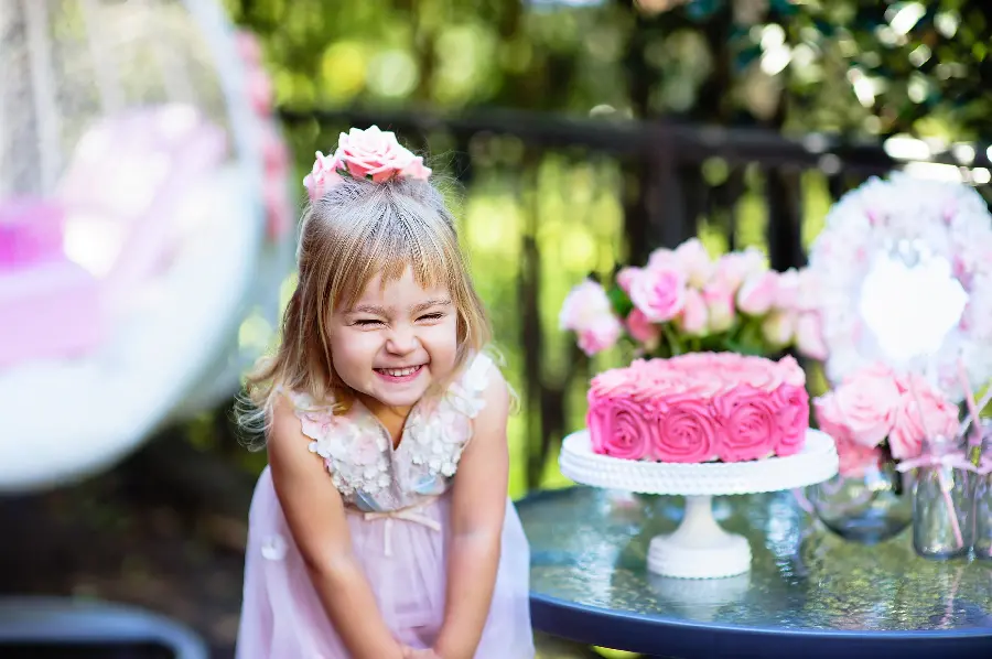 High Quality Cute Sweet Girl Wallpaper