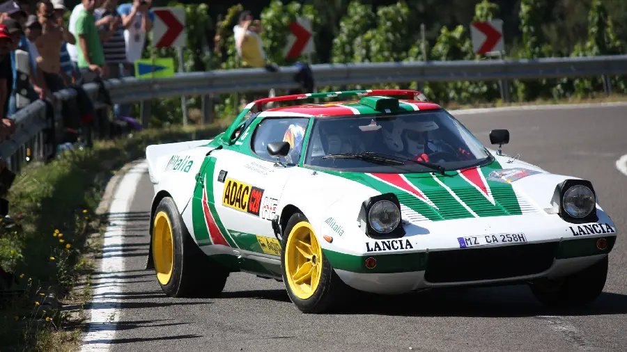Lancia Stratos HF White Rally Car Wallpaper