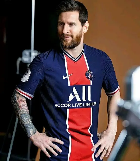 Lionel Messi PSG Beautiful Wallpaper With Night Match