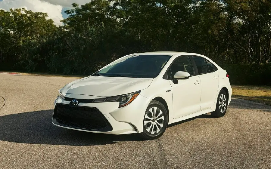 Toyota Corolla 2021 model car photo with specs