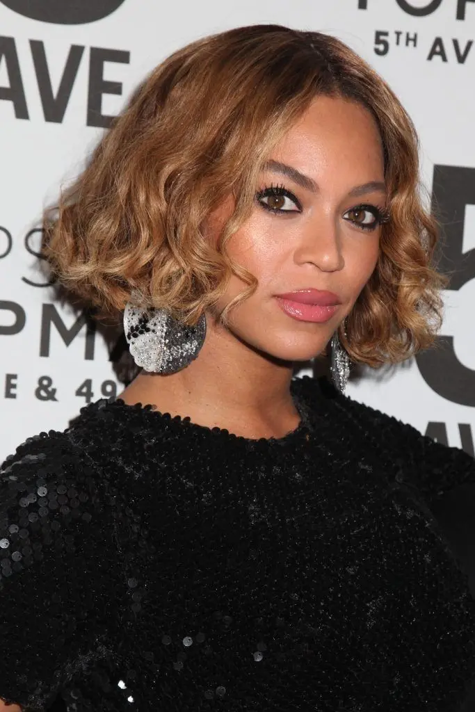 Beyoncé Singer Wallpaper HD For Devices