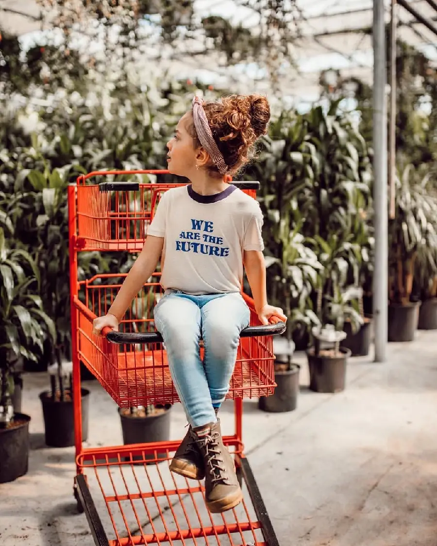 HD quality feminine photography poses for Instagram