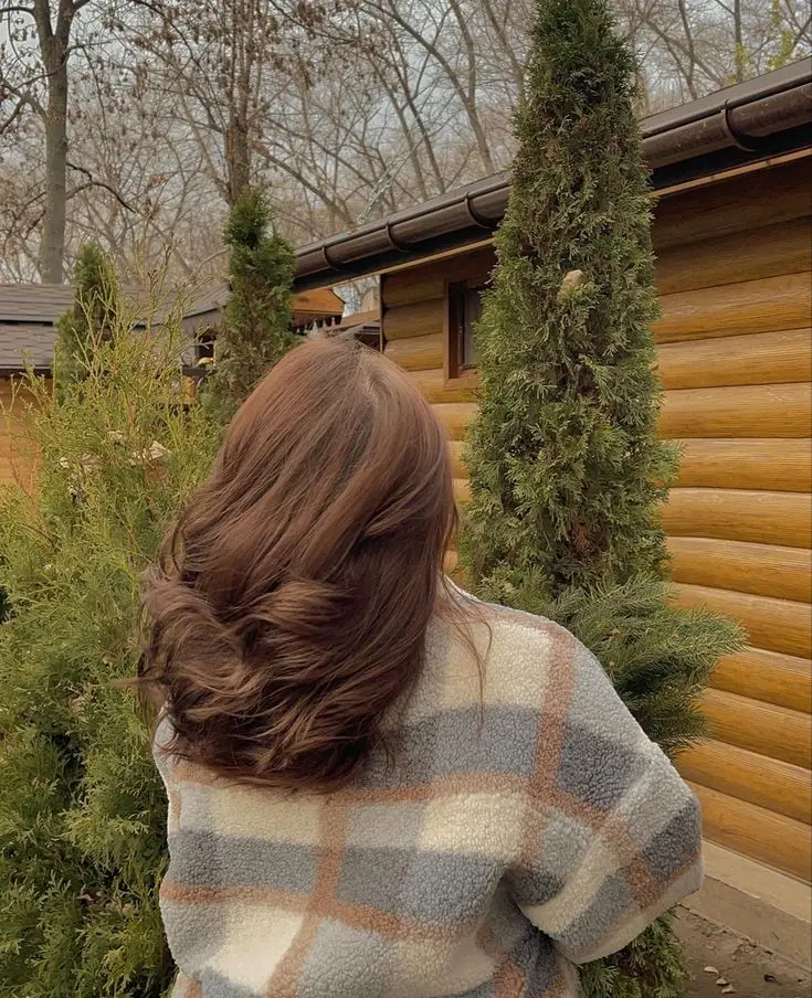Newest Profile Picture of Girl from Behind with Best Quality