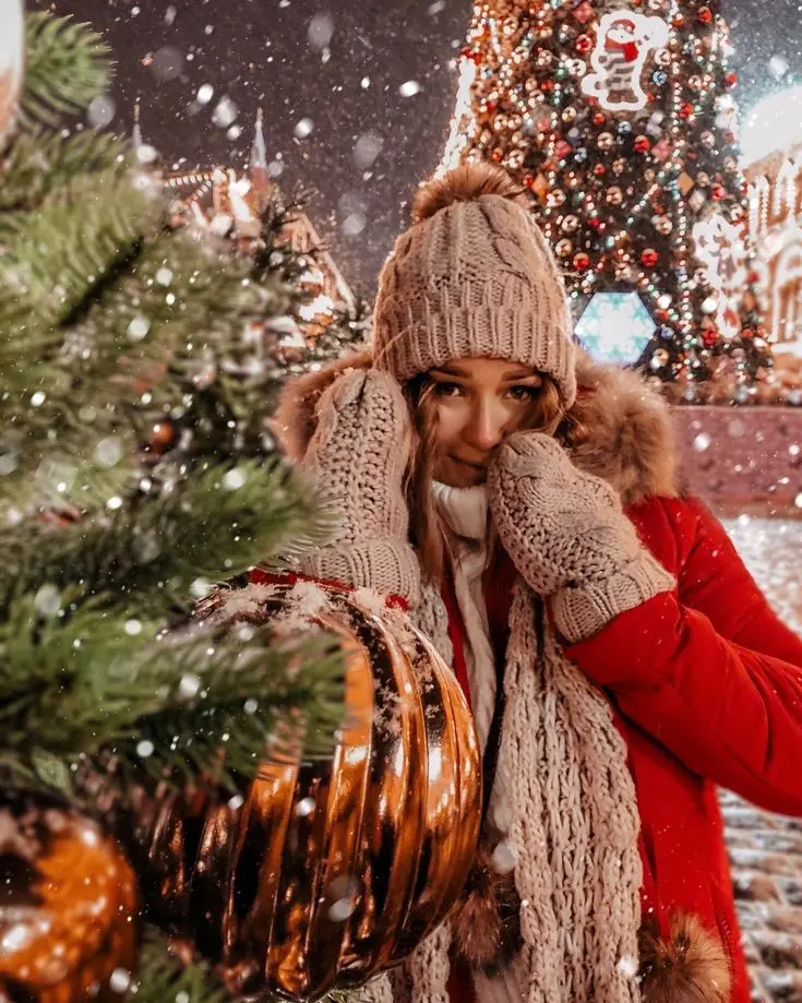New trendy Christmas profile picture for girls with good taste
