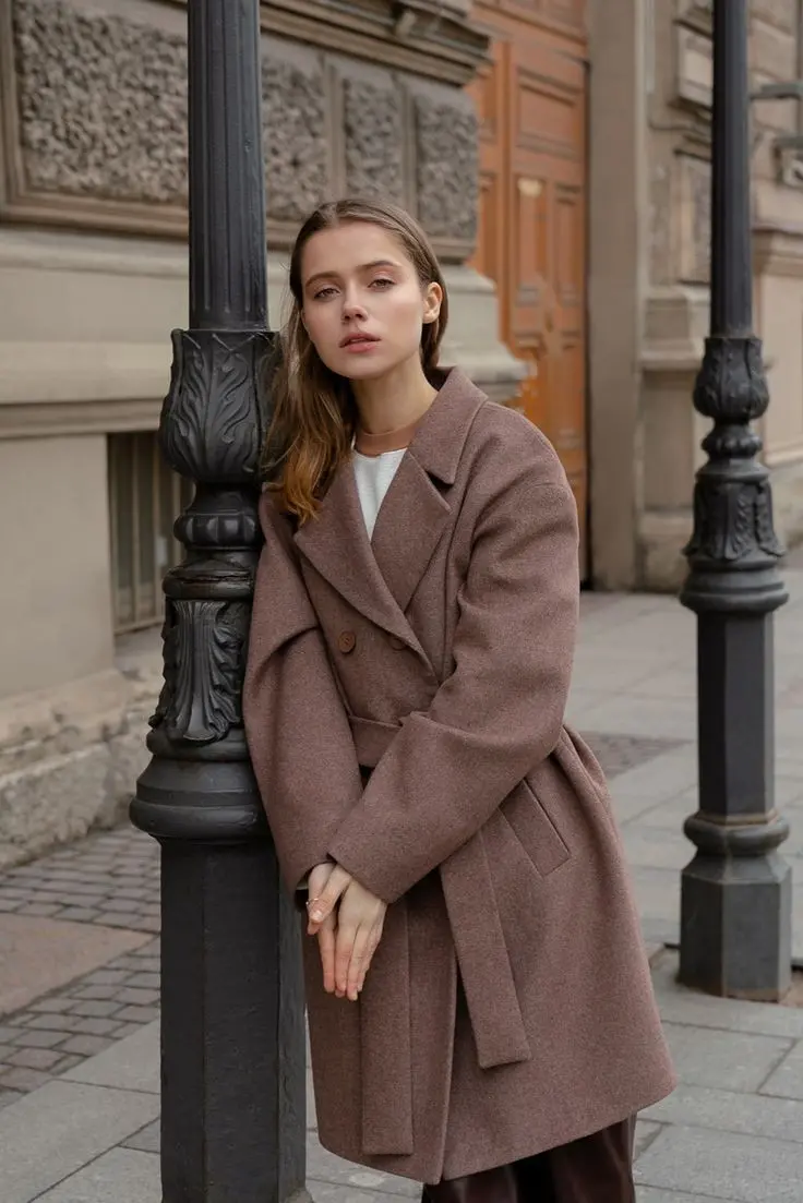 HD luxury girl profile picture for WhatsApp 2024