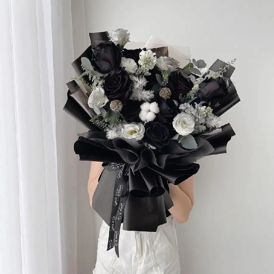 Chic Feminine Black Rose Profile Picture