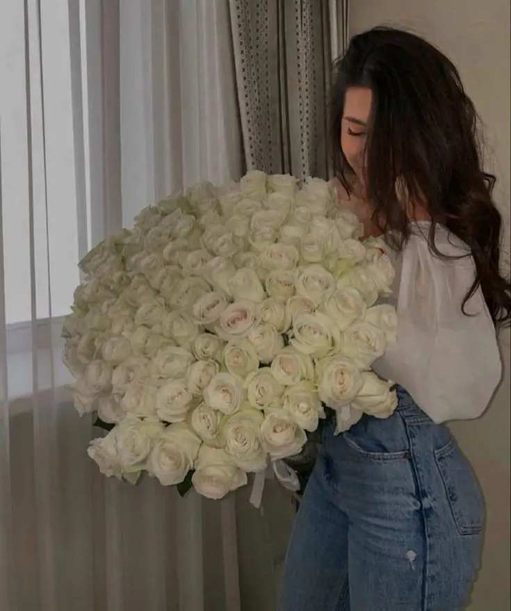 Luxury girl with white bouquet elegant profile picture
