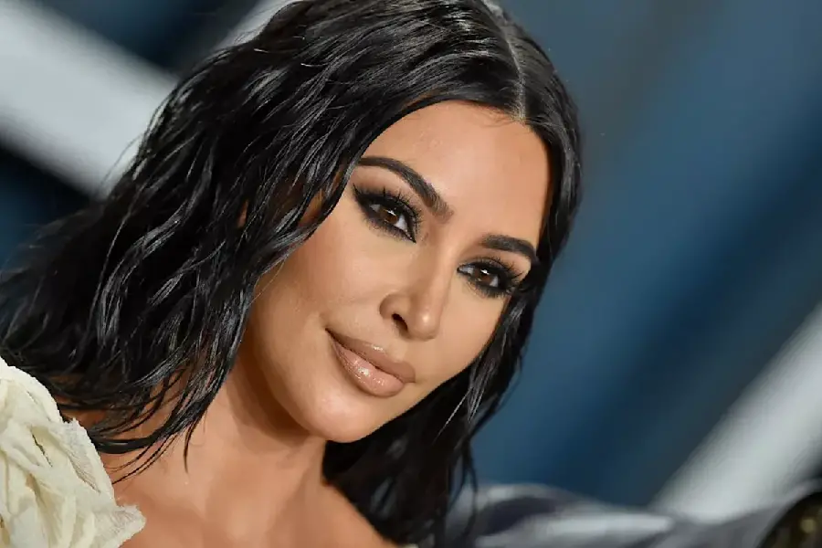 Kim Kardashian Reality Star Business Mogul And Instagram Queen