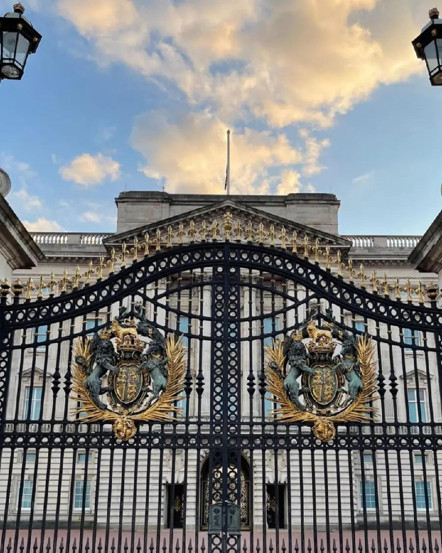 Download Buckingham Palace UK photo