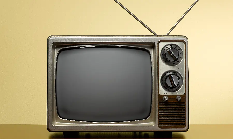 Vintage Television Set Showing Early Broadcast Technology