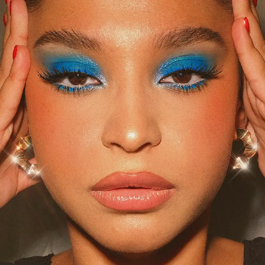Chic Feminine Makeup Face Photo For Telegram Channels