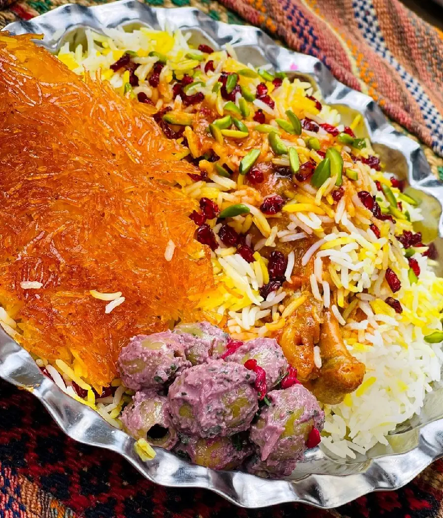 Homemade barberry rice with chicken HD photo download