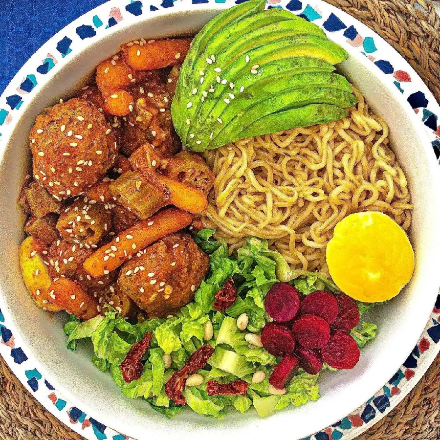High Quality Noodle with Avocado Photo