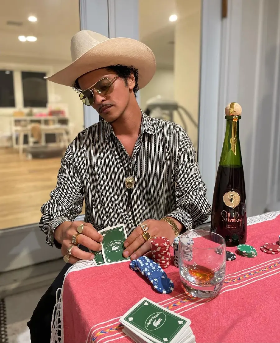 Bruno Mars Instagram Style Photos