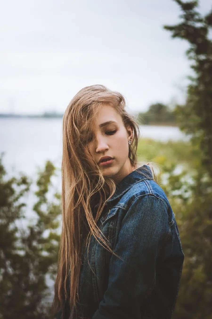 Feminine photography poses in natural settings guide