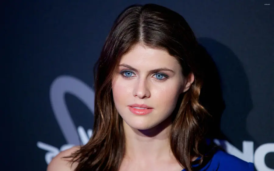 Download Alexandra Daddario 4K Photo Ultra HD Quality