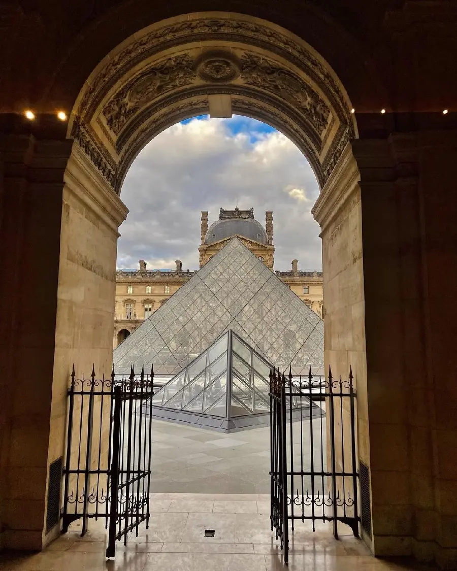 Louvre Museum in Paris Photo Download