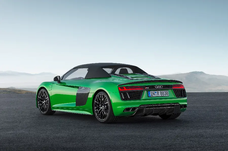 High quality Audi R8 Spyder V10 plus photos