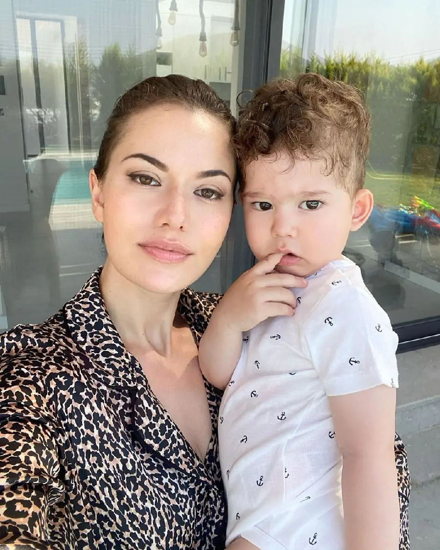 Fahriye Evcen with Karan Photo