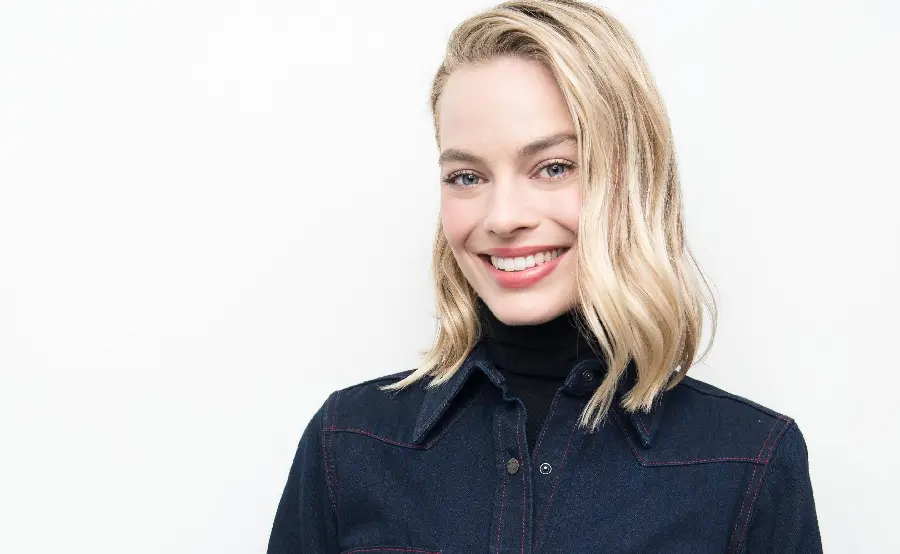 Download High Quality Margot Robbie Photos