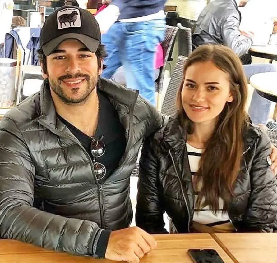 Fahriye Evcen and Burak Image