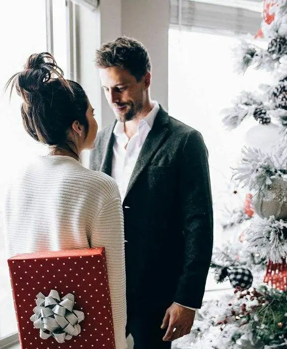 Couple Christmas Photos For Lovers And Partners