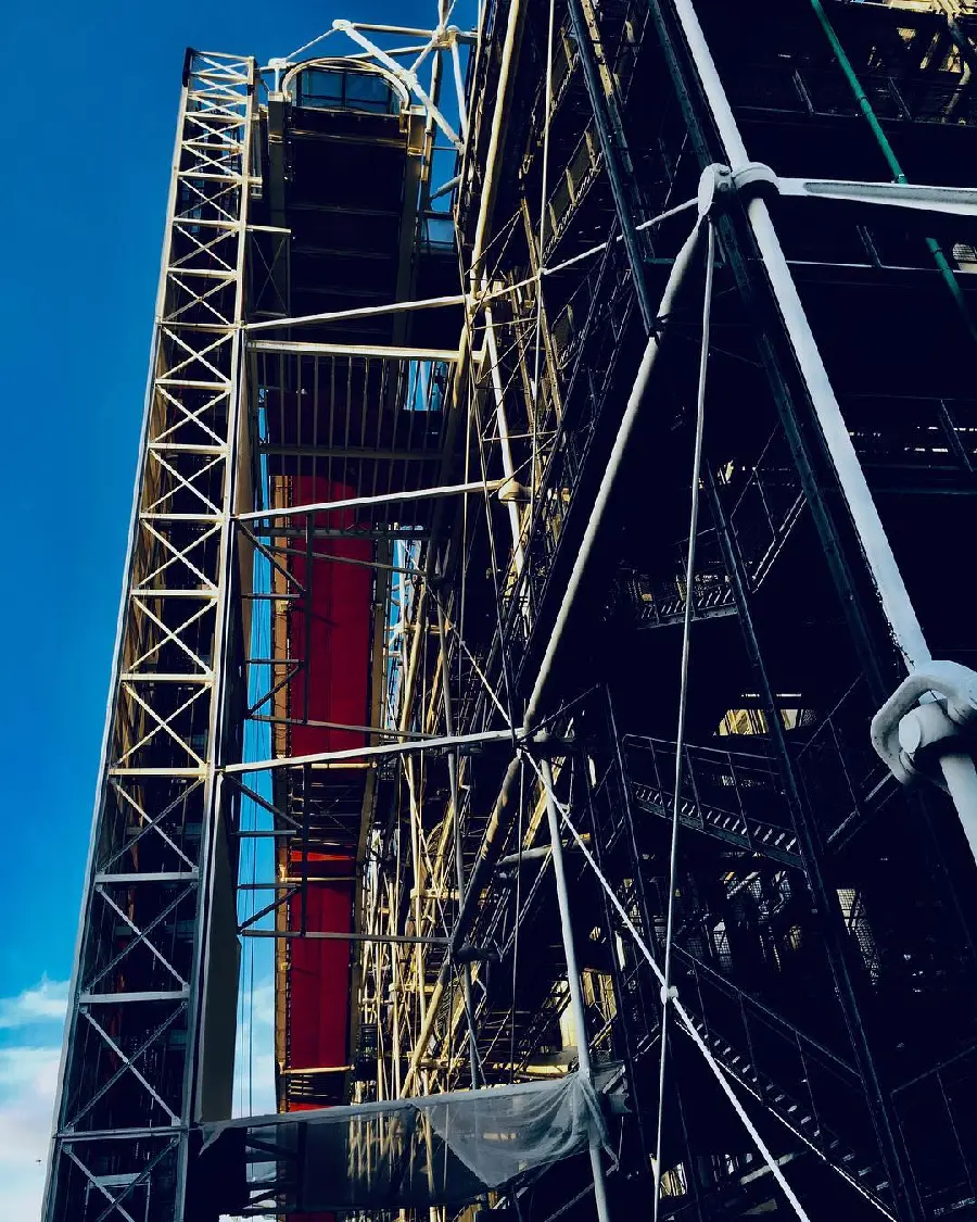 Georges Pompidou Center Photo Showcasing Structural Systems