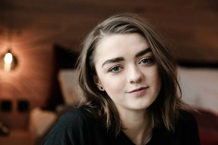 Fun and lovely photo of talented actress Maisie Williams