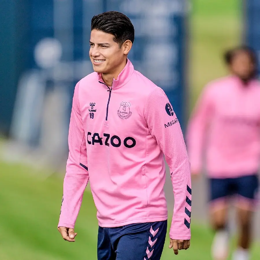 James Rodriguez Everton action shot