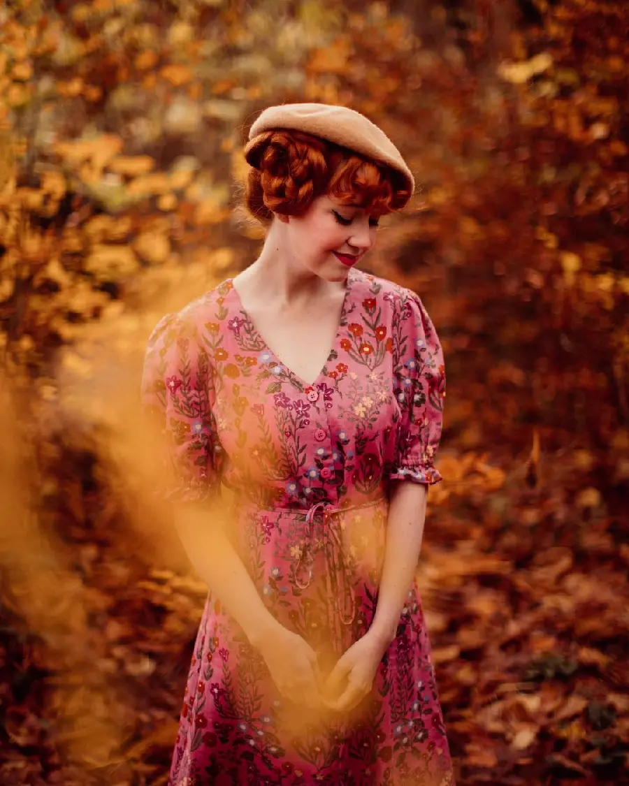 Instagram Worthy Autumn Girl Photography Pose