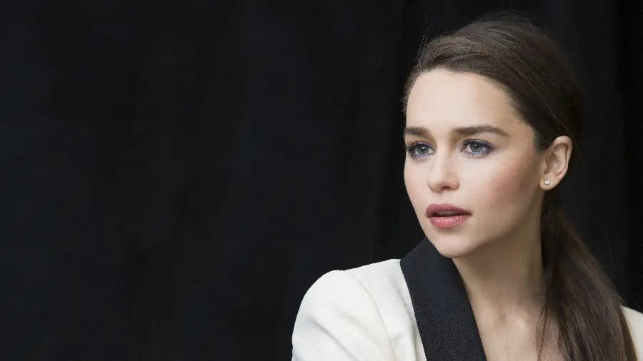 Download Image of Emilia Clarke a Lovable Girl