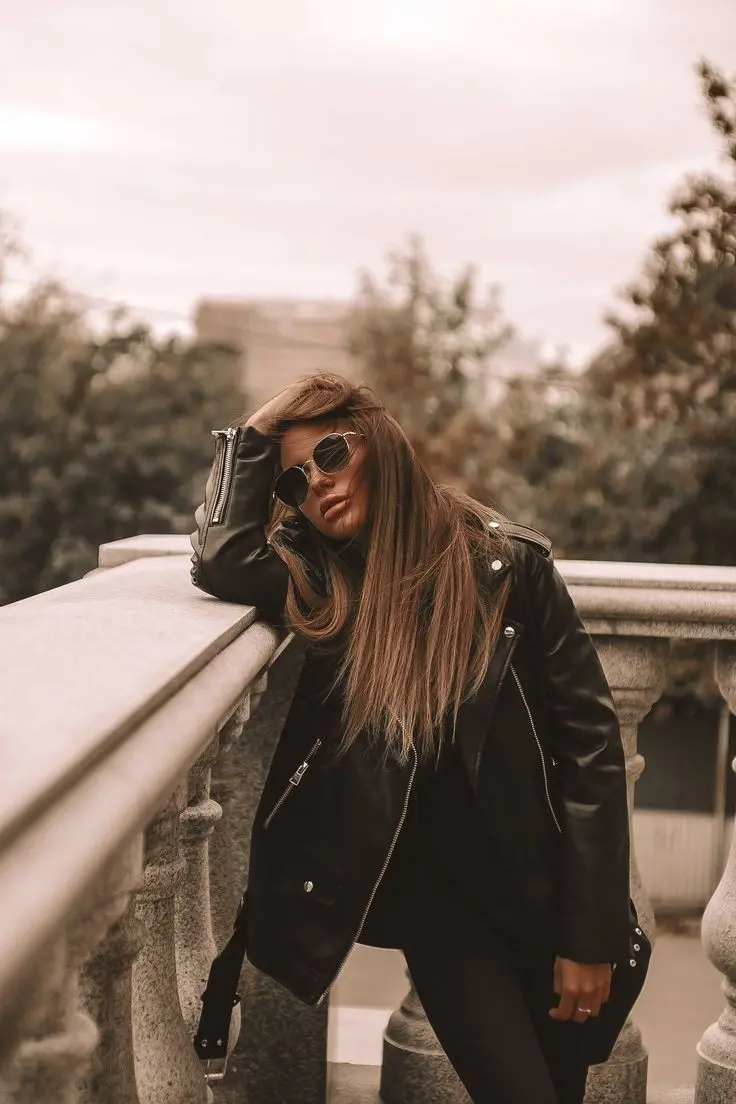 Cool and Unique Girl Photo for Luxury Lovers Profile